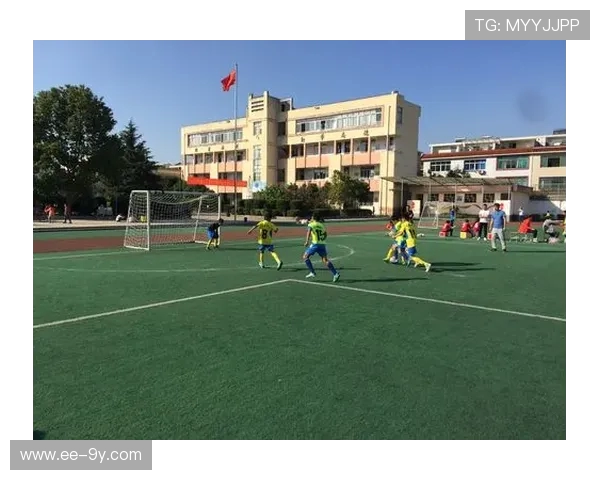 以太湖路小学足球俱乐部为核心推动校园足球发展与青少年体育素质提升